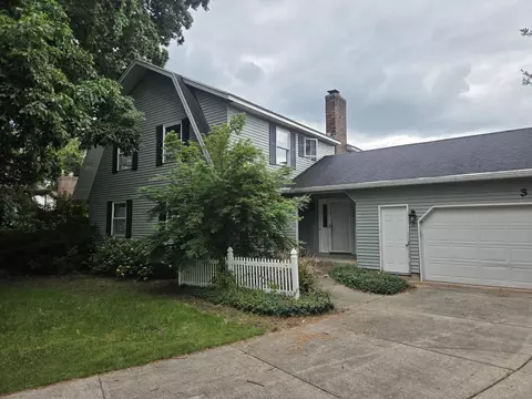 351 Eastmoor Ave SE, Grand Rapids, MI 49546