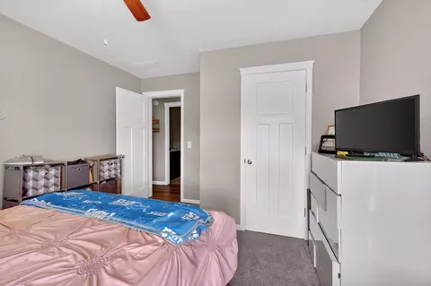 Bedroom - 1990 Oak Leaf Dr, Adrian, MI 49221 photo 4 of 5