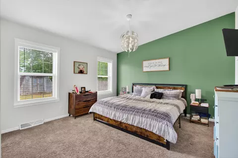 Bedroom - 1990 Oak Leaf Dr, Adrian, MI 49221 photo 1 of 5
