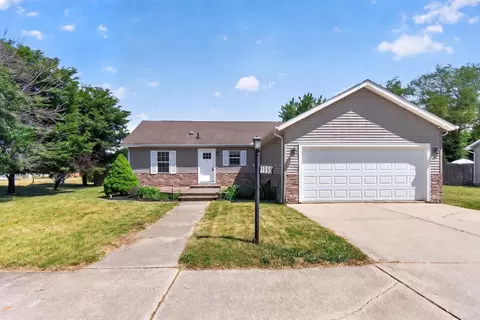 Exterior - 1990 Oak Leaf Dr, Adrian, MI 49221 photo 8 of 8