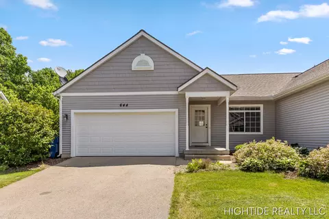 644 Wren Ct, Middleville, MI 49333