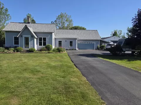 1213 Hayes St, Marne, MI 49435