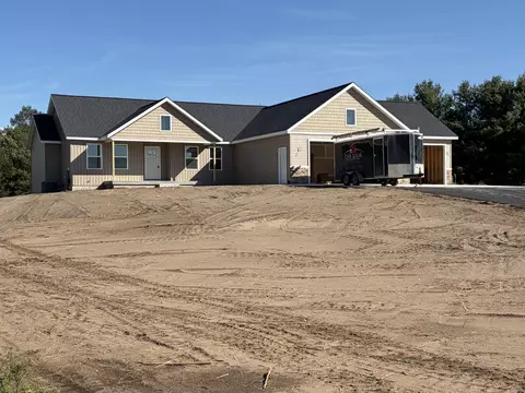 5500 Timberstone Ln, West Olive, MI 49460