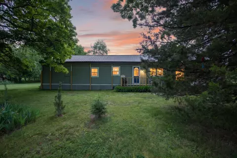 12081 Snow Rd, Hanover, MI 49241