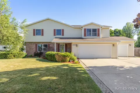 Exterior - 1594 Louva Ct, Belding, MI 48809 photo 2 of 13