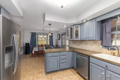 Kitchen - 1594 Louva Ct, Belding, MI 48809 photo 3 of 3