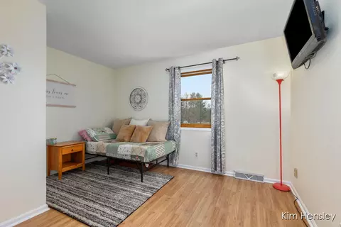 Bedroom - 1594 Louva Ct, Belding, MI 48809 photo 3 of 4