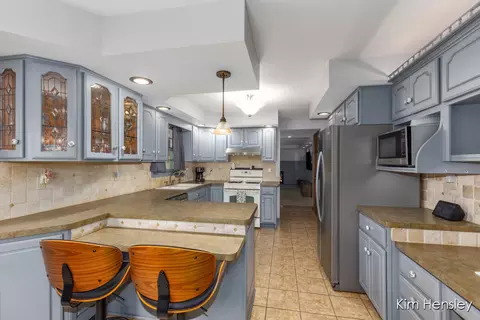Kitchen - 1594 Louva Ct, Belding, MI 48809 photo 1 of 3