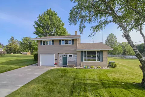 597 Browning Ave, Manistee, MI 49660