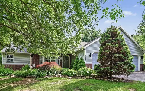 9843 Iosco Ridge Dr, Gregory, MI 48137