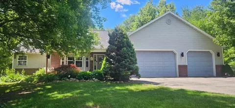 9843 Iosco Ridge Dr, Gregory, MI 48137