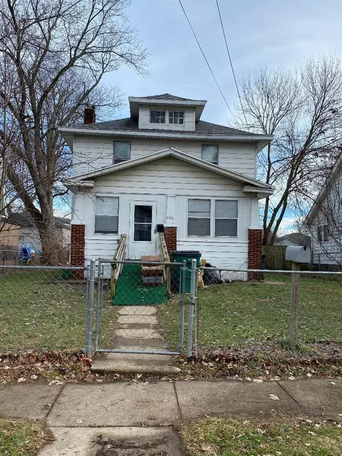 430 N 21st St, Springfield, MI 49037