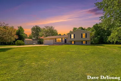 6756 119th Ave, Fennville, MI 49408