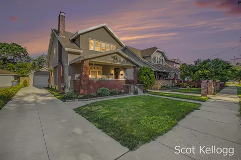 1821 Collins Ave SE, Grand Rapids, MI 49507