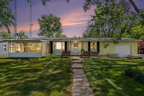 534 Fallen Oaks Dr, Coldwater, MI 49036