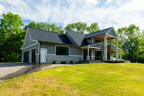 6172 Hellner Rd, Ann Arbor, MI 48105