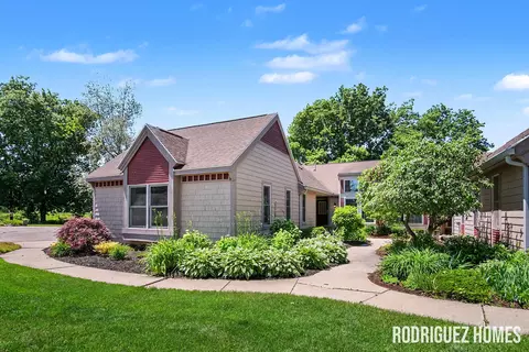 3393 English Hills Dr NW, Grand Rapids, MI 49544