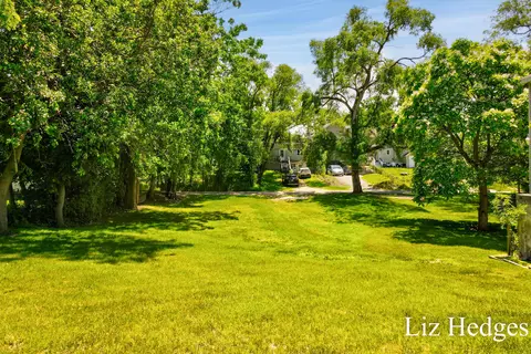 471 W Muskegon Ave, Muskegon, MI 49440