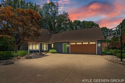 722 Wintersun Pl, Holland, MI 49424