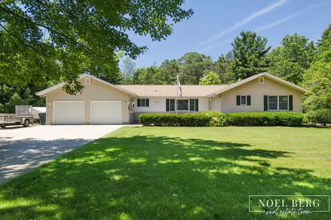 3535 S Sheridan Dr, Muskegon, MI 49444