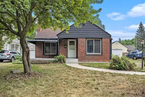 2328 Monroe Ave NE, Grand Rapids, MI 49505