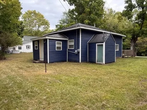 Exterior - 37 E Jefferson St, Newaygo, MI 49337 photo 5 of 6
