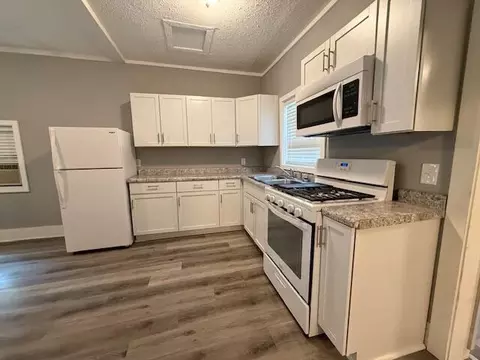 Kitchen - 37 E Jefferson St, Newaygo, MI 49337 photo 2 of 2