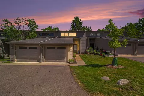 731 Skynob Dr, Ann Arbor, MI 48105