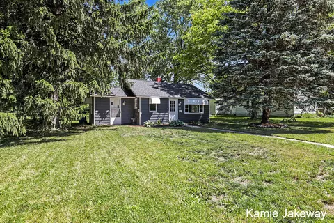 Exterior - 1012 Masonic St, Belding, MI 48809 photo 6 of 6