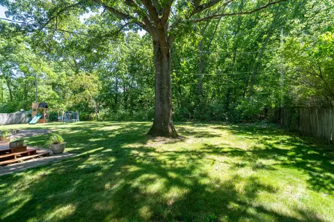 Exterior - 57385 Hamilton St, Mattawan, MI 49071 photo 6 of 10