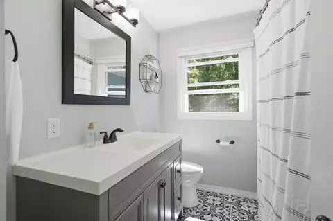 Bath - 57385 Hamilton St, Mattawan, MI 49071 photo 1 of 1