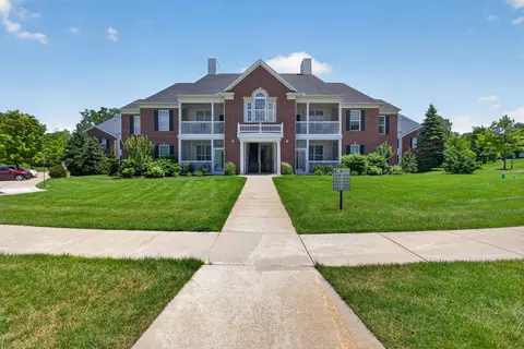 1928 Coventry Rd, Jackson, MI 49201