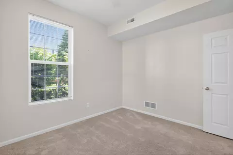 Bedroom - 1928 Coventry Rd, Jackson, MI 49201 photo 3 of 7