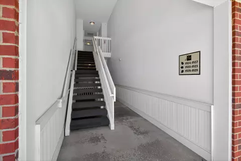 Entry Way - 1928 Coventry Rd, Jackson, MI 49201 photo 4 of 4