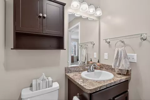 Bath - 1928 Coventry Rd, Jackson, MI 49201 photo 5 of 5