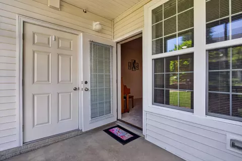 Exterior - 1928 Coventry Rd, Jackson, MI 49201 photo 3 of 11
