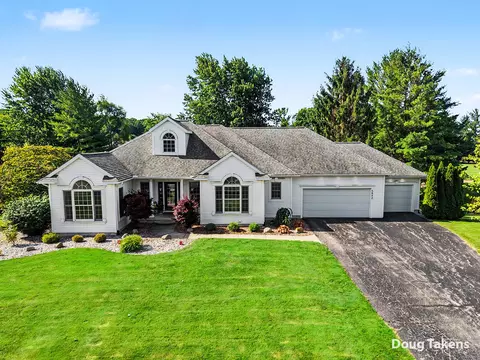 5842 Julie St, Hudsonville, MI 49426