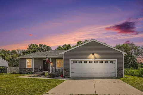 1696 Southpointe Trl, Otsego, MI 49078