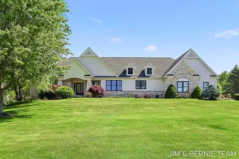 3477 Palmer Dr, Saugatuck, MI 49453