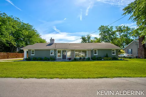 1738 92nd Ave, Zeeland, MI 49464