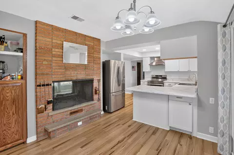Kitchen - 2475 Park Dr, Jackson, MI 49203 photo 1 of 5