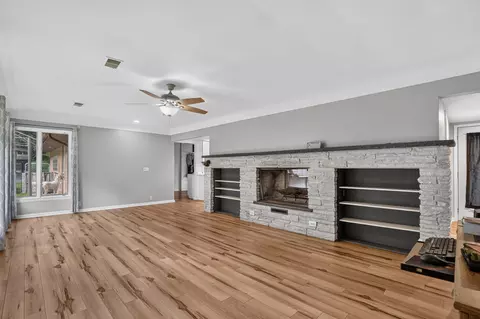 Living - 2475 Park Dr, Jackson, MI 49203 photo 1 of 4
