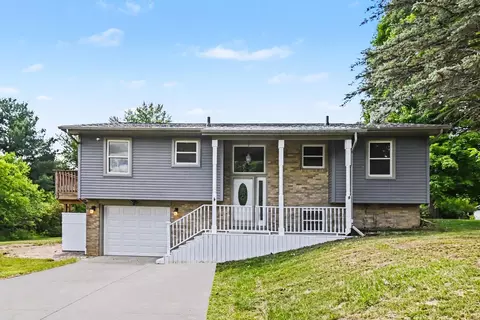 1077 Gidner Rd, Charlotte, MI 48813