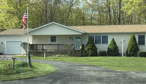 4931 W Lattin Rd, Pentwater, MI 49449