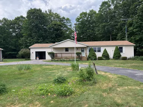 4931 W Lattin Rd, Pentwater, MI 49449