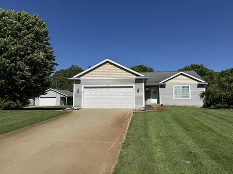 3835 Hare Ln, Dorr, MI 49323