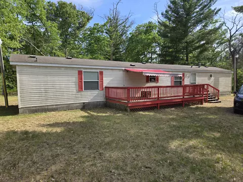 281 E Wilson Dr, Idlewild, MI 49642