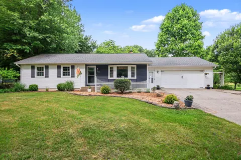 7475 Thornapple River Dr SE, Caledonia, MI 49316