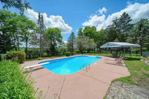 Exterior - 208 Glasgow Rd, Jackson, MI 49201 photo 19 of 67