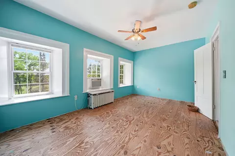 Bedroom - 208 Glasgow Rd, Jackson, MI 49201 photo 4 of 11